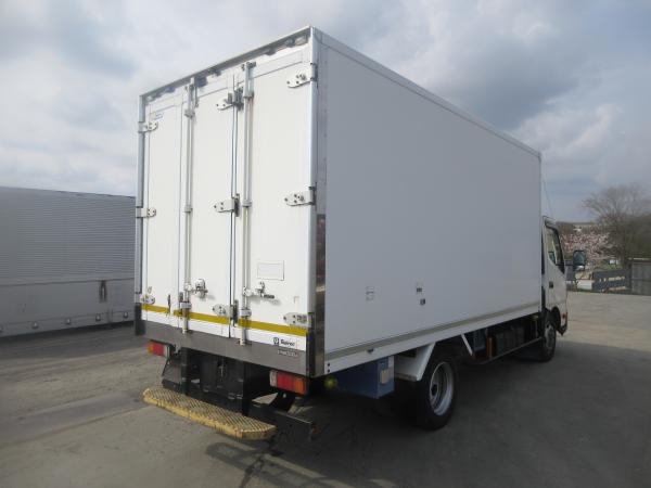 photo of SKG-XZU710