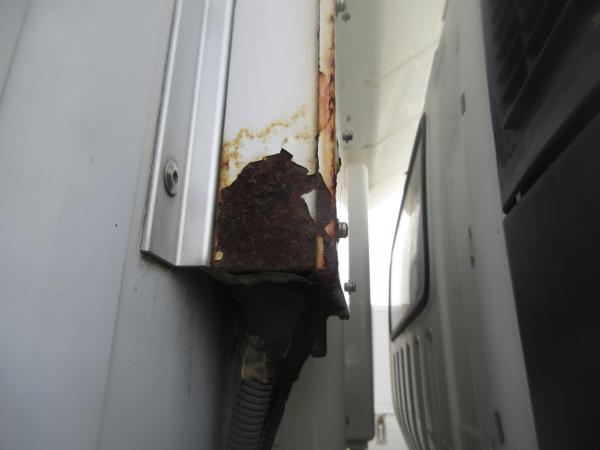 photo of SKG-XZU710